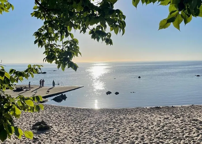 Semesterbostad With Sea View In